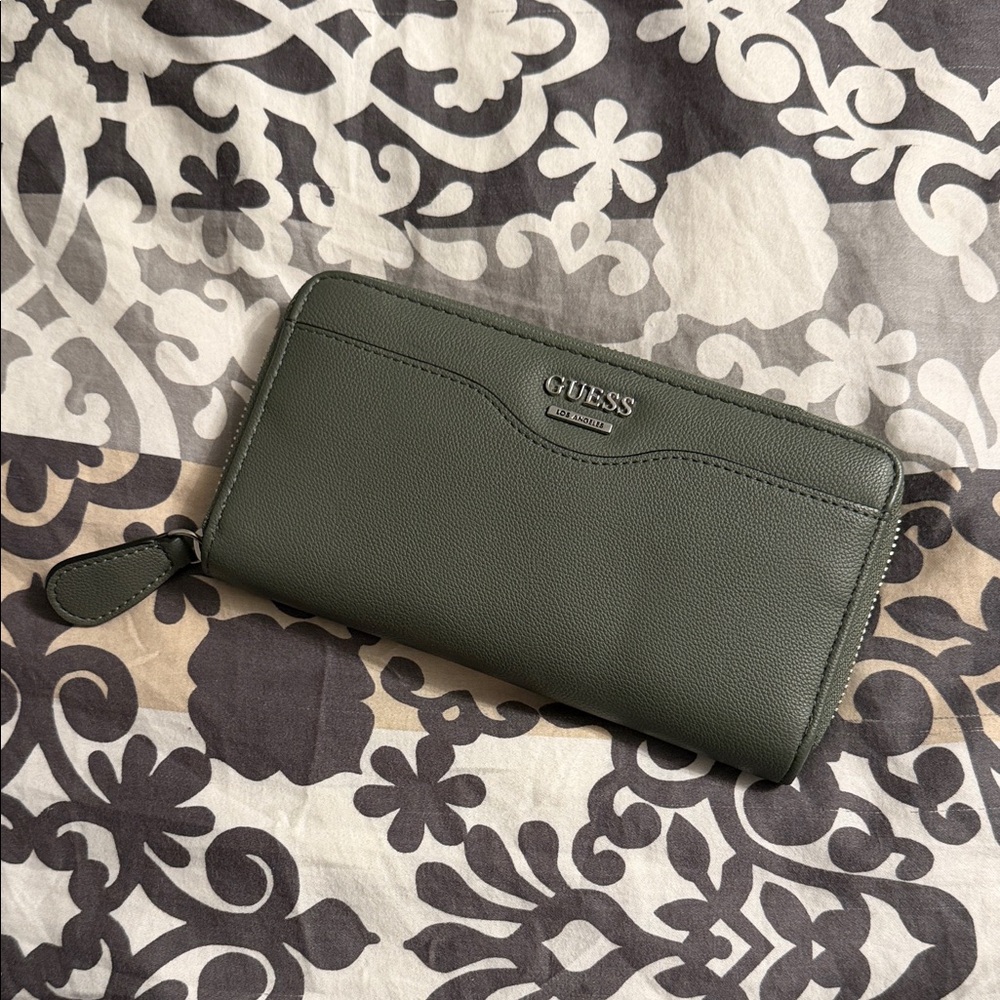 GUESS Forest Green Zip Wallet